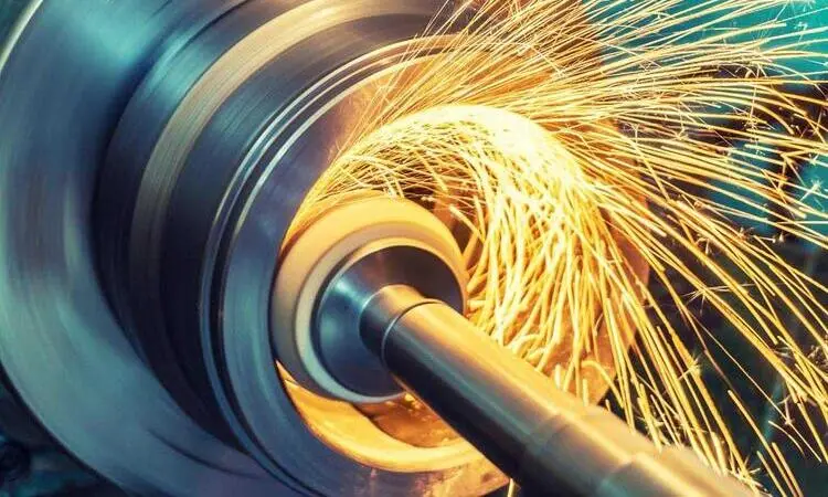 Processamento CNC de bordas de vidro: requisitos de rebolo para centros de usinagem